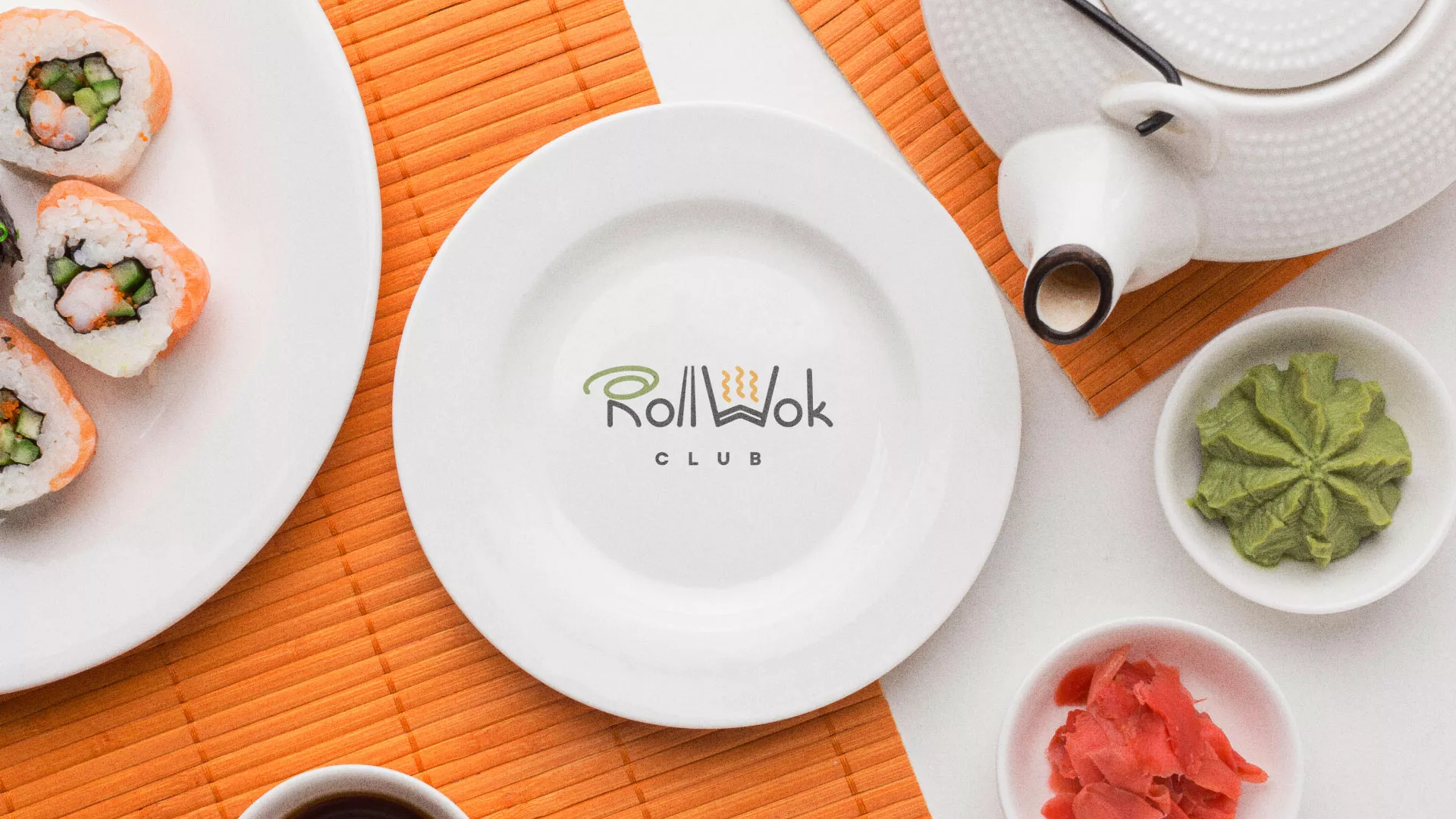 Разработка логотипа и фирменного стиля в Благовещенске для суши-бара «Roll Wok Club»